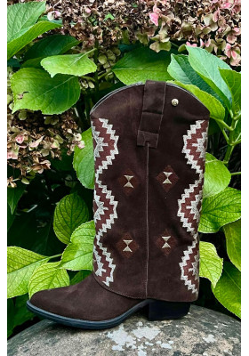 BOTAS ANTE CHOCOLATE BORDADOS