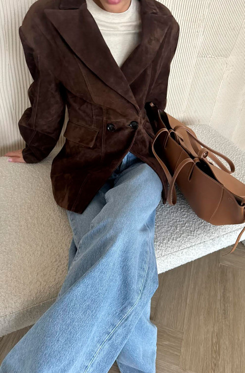 CHAQUETA DE ANTE MARRÓN CORTE ESTRUCTURADO