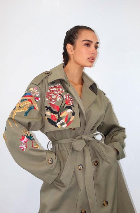 TRENCH VERDE MILITAR BORADOS